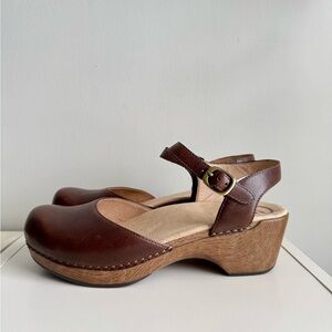 Dansko Sam Ankle-Strap Clogs Leather Sandals Brown Women’s Sz 40 US 9/9.5 Summer